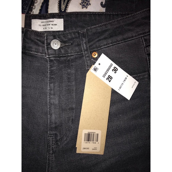 ✨SALE ✨ NWT- Levi’s Jeans - Picture 5 of 6